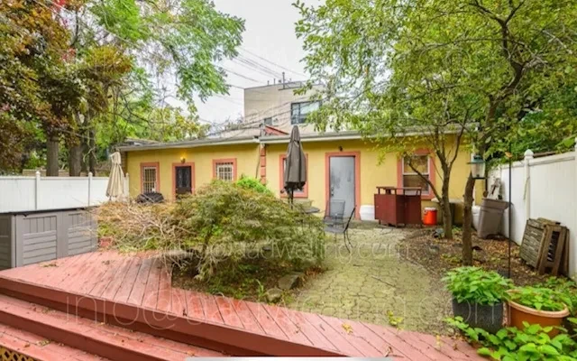 1869 Madison Street, New York 4