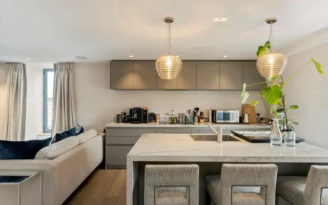 Hans Place, London, SW1X. SW1X 0EU 2