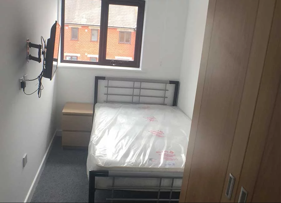 Halls B: One Bed Flats