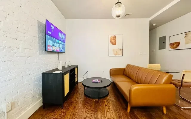 102 Rogers Avenue, New York 0