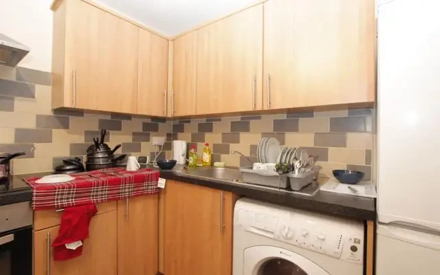 apartment in Shadwell 4
