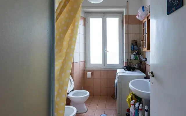 Single bedroom in shared apartment in Rome 3