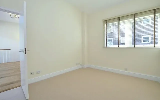 LH-Stanhope Mews East 2