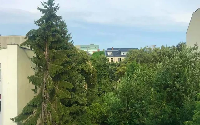 Uhlandstrasse 4