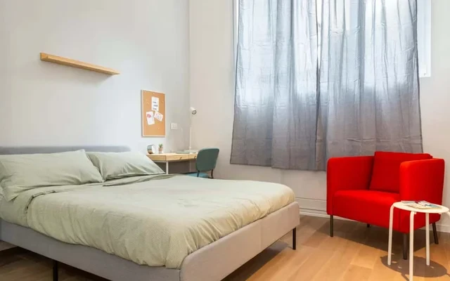 Moderno appartamento con 2 camere da letto a Milano 1