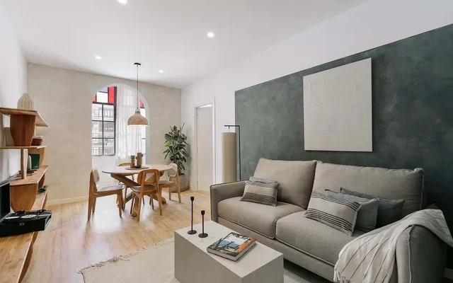 Faro - 2 bedroom in Eixample Esquerra 0