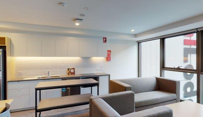 4 Bedroom Multishare Shared Bathroom