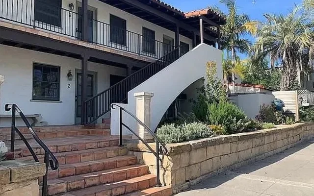 236 W. Victoria Street - alloggio per studenti a Santa Barbara