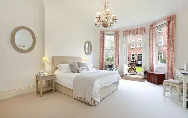 Ormonde Gate, London, SW3 4EU 2