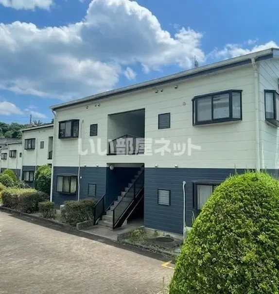 ルミエール山下 2階