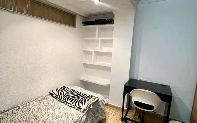 Calle Campoamor 40 1