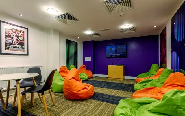 Old Dumbarton Road 1