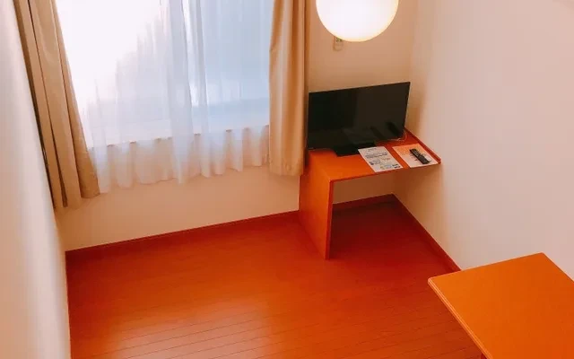 レオパレスエバラ 101号室 1