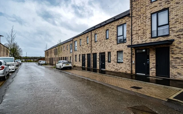 Entire Place·3B2.5B···8 Bird Close 0