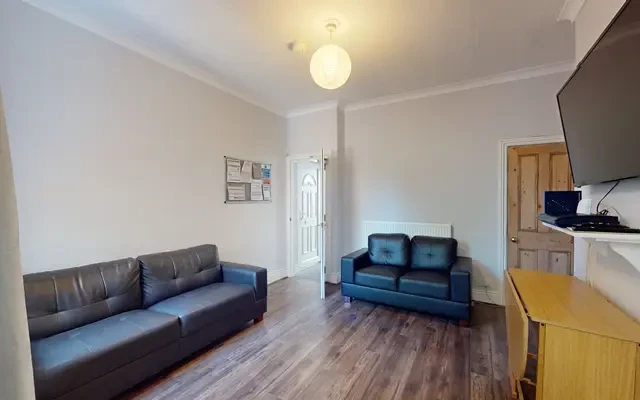 Room 1, Sibthorpe Street, LN5 7SH 3