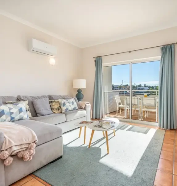 apartment near Quinta das Laranjeiras, Vila Mós