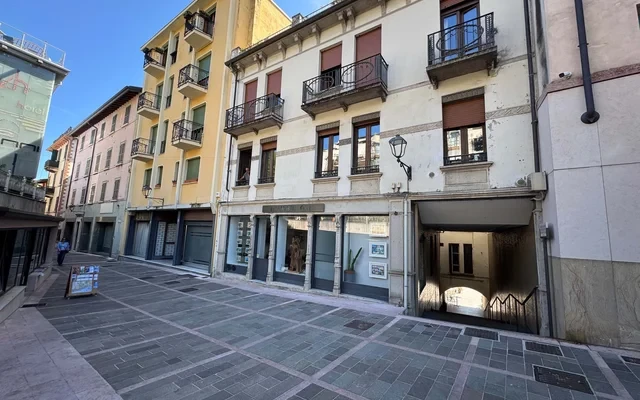 Apartment in Corso della Repubblica, Gardone Riviera for 70 m² with 1 bedroom 0