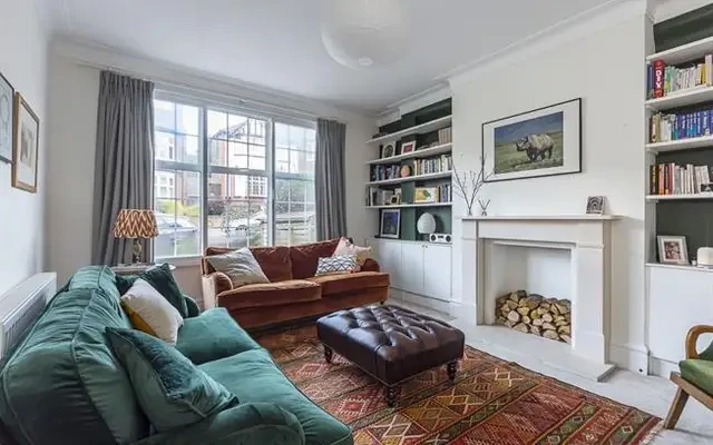 Rokesly Avenue, London, N8 8NR 2