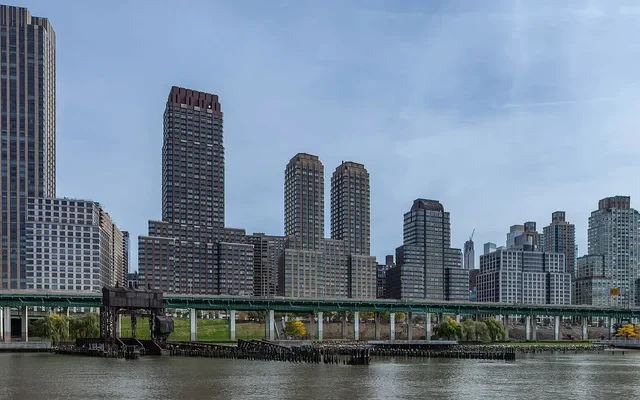 180 Riverside Blvd 1