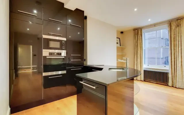 Lawrence Mansions, Lordship Place, SW3 2