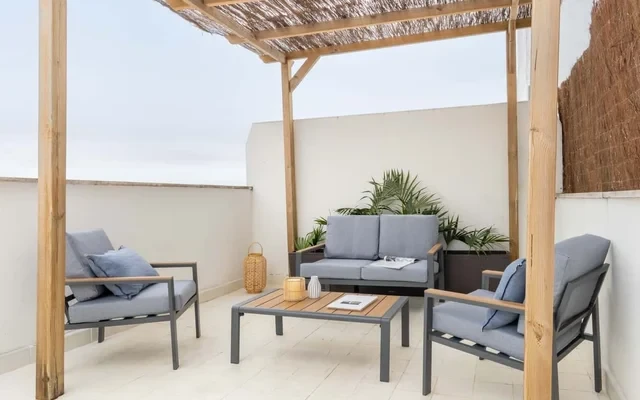 Perissa - 2 bedrooms and terrace in Trafalgar 4