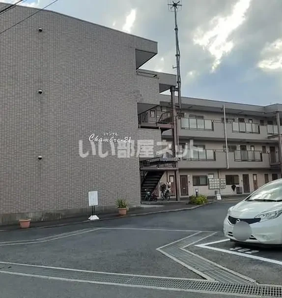 シャンブル21 2階