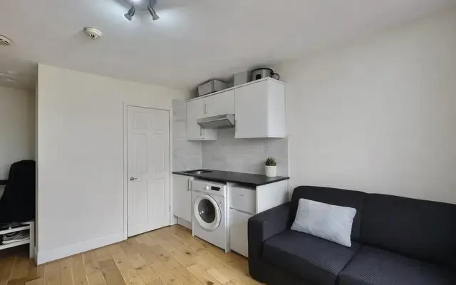 Cheniston Gardens, Kensington 1