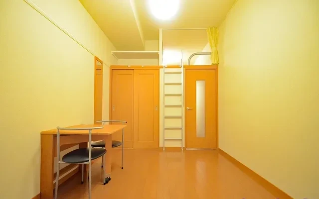 レオパレス足原 4