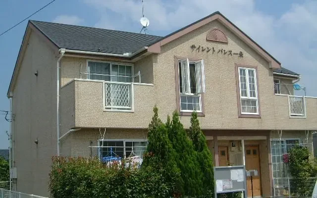 サイレントパレス一条 102号室 - alojamiento para estudiantes en Hirokawa, distrito de Yame