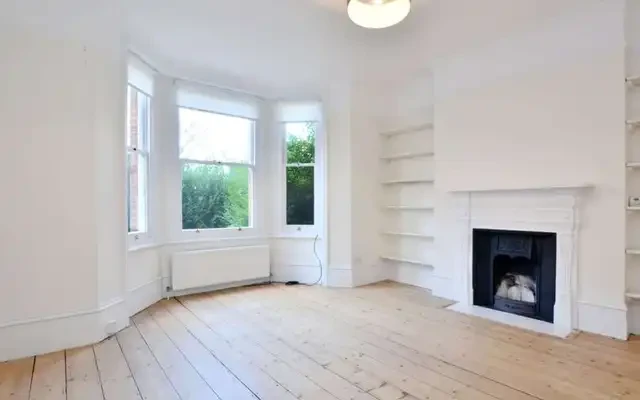 Essendine Road 0