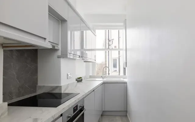 Argyll Mansions, Kings Road, London, SW3 5ER 1