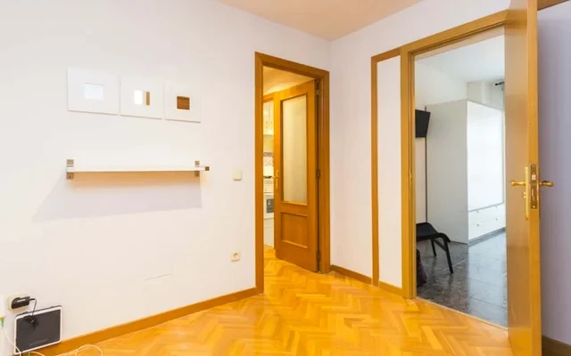 Calle del Limonero Madrid 28020 Spain 1