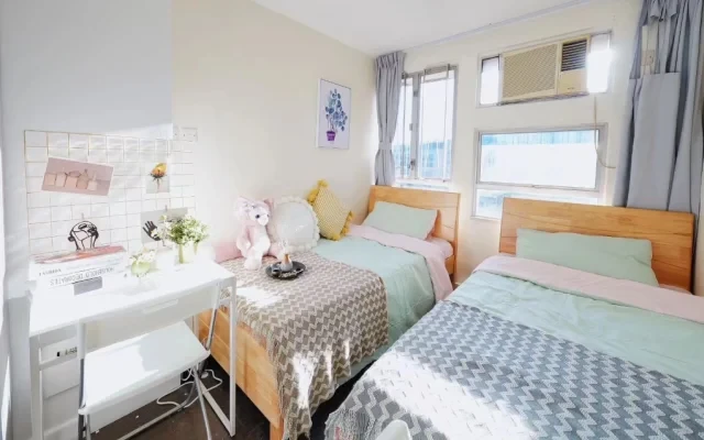 Siu Hong Court Three Bedrooms One Bathroom Phase 15 (male) 0