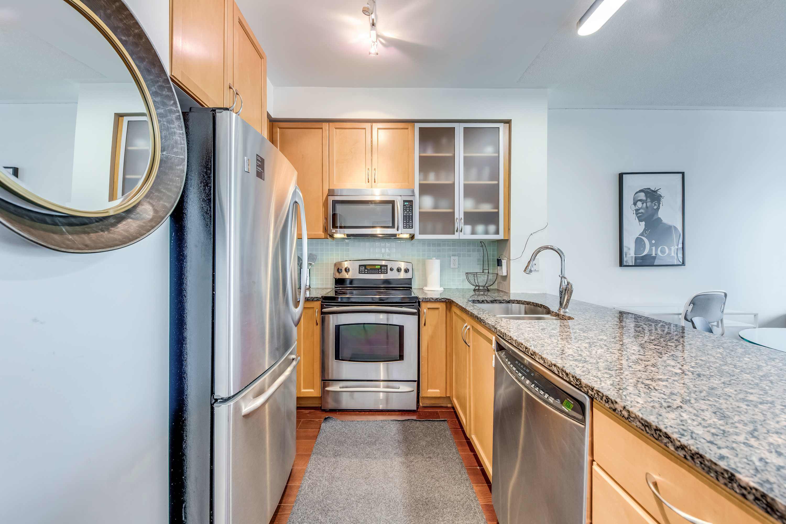 18 yorkville ave 2