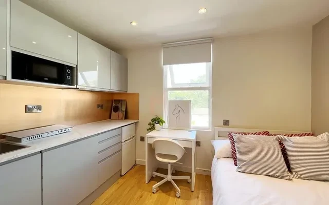 LH-Clarence Villas Strata - London student accommodation