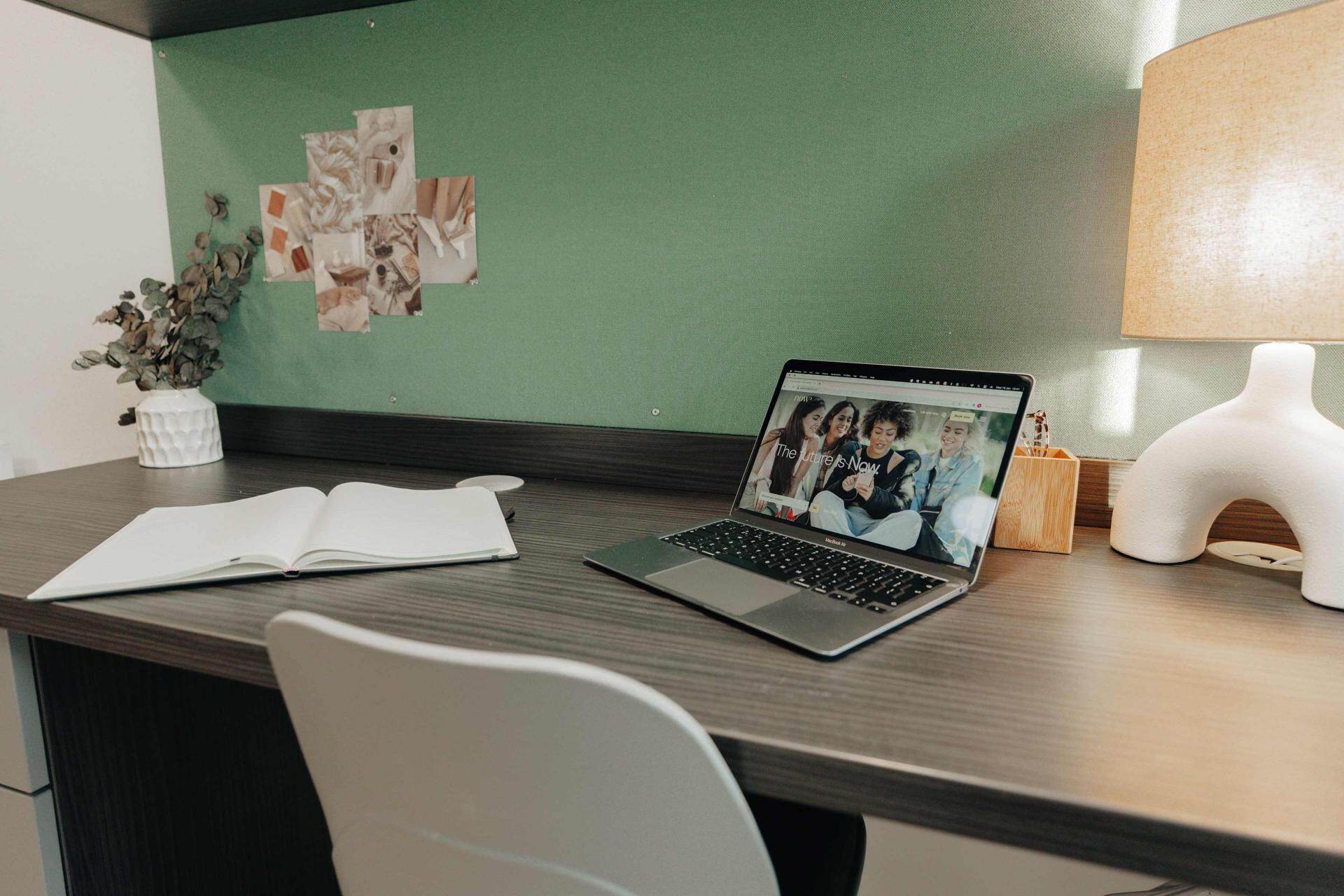 Silver Balcony Studio Riverside