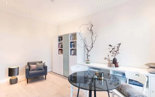 1-room apartment in Cologne center, sunny, modern, exclusive, prime location 2