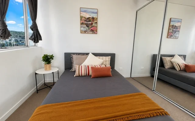1 Brodie Spark Dr 4