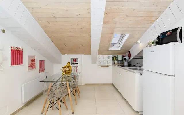 studio near Via Monfalcone 4