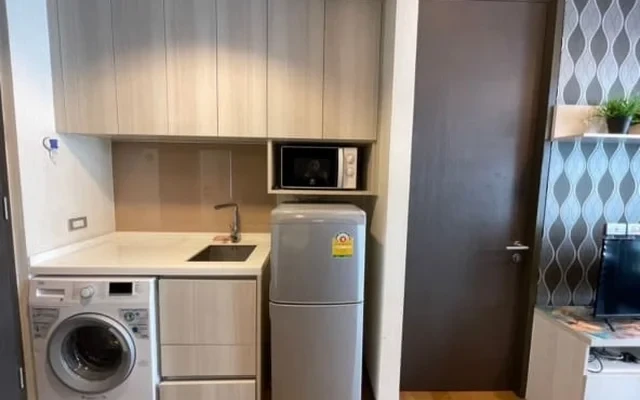 1-BR Condo for Rent, ฿20,000/month, The Lumpini 24 4