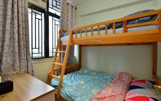 Fu On Mansion 3-Bedroom Apartment 0