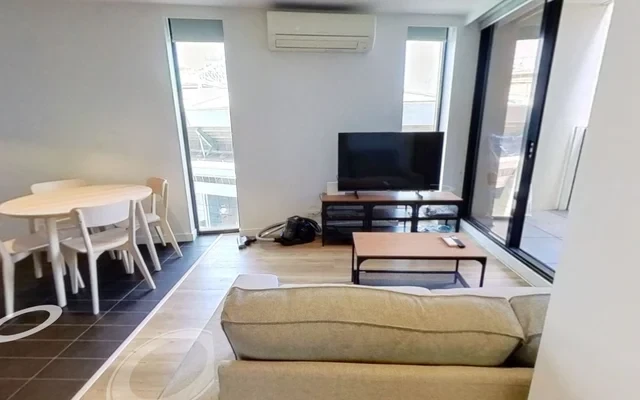677 La Trobe St 0