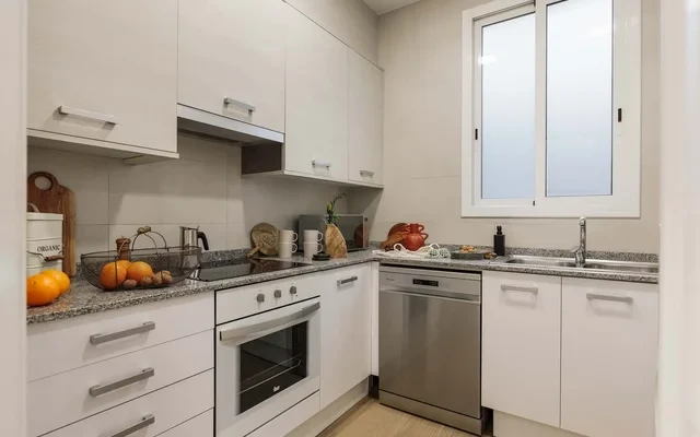 Reis - 3 bedrooms and balcony in Vila de Gracia 3