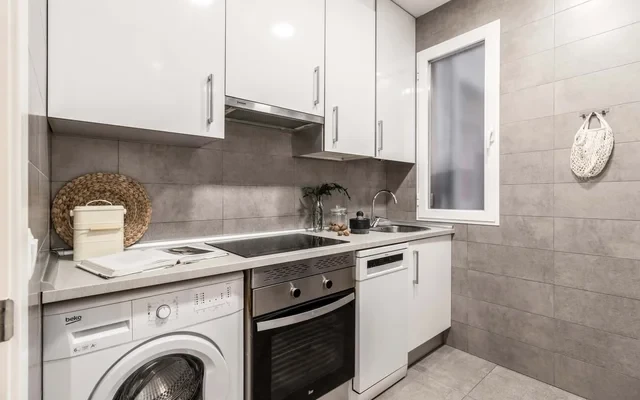 Gizem - 3 bedrooms and terrace in Goya 3