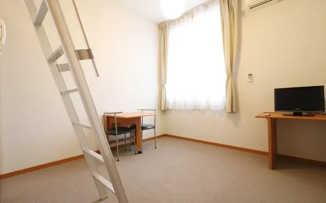レオパレスアンソレイユ 4