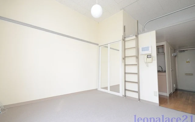 レオパレス小山 - Fujiidera student accommodation