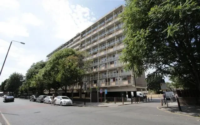 apartment near Withy House, Globe Road 0