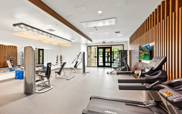 5570 Rosemead Blvd 4