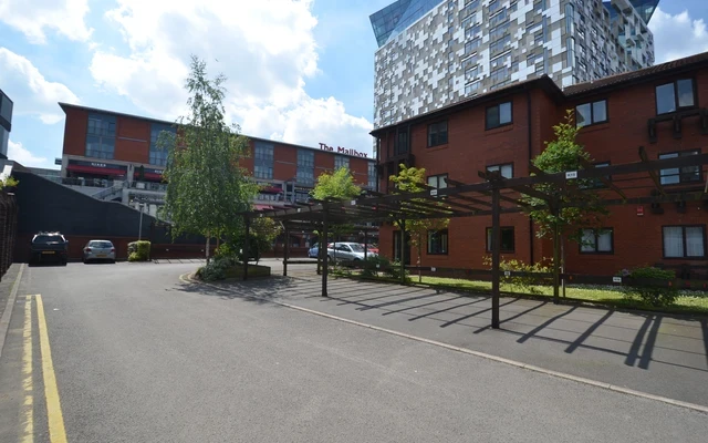 Entire Place·1B1B···the prestigious Mailbox Canalside 2