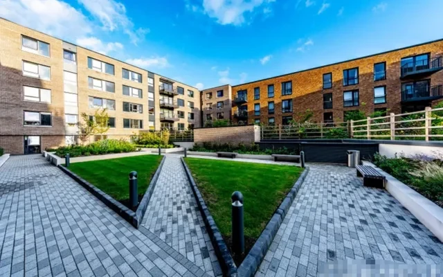 Harbourside Court, Gullivers Walk SE8 2